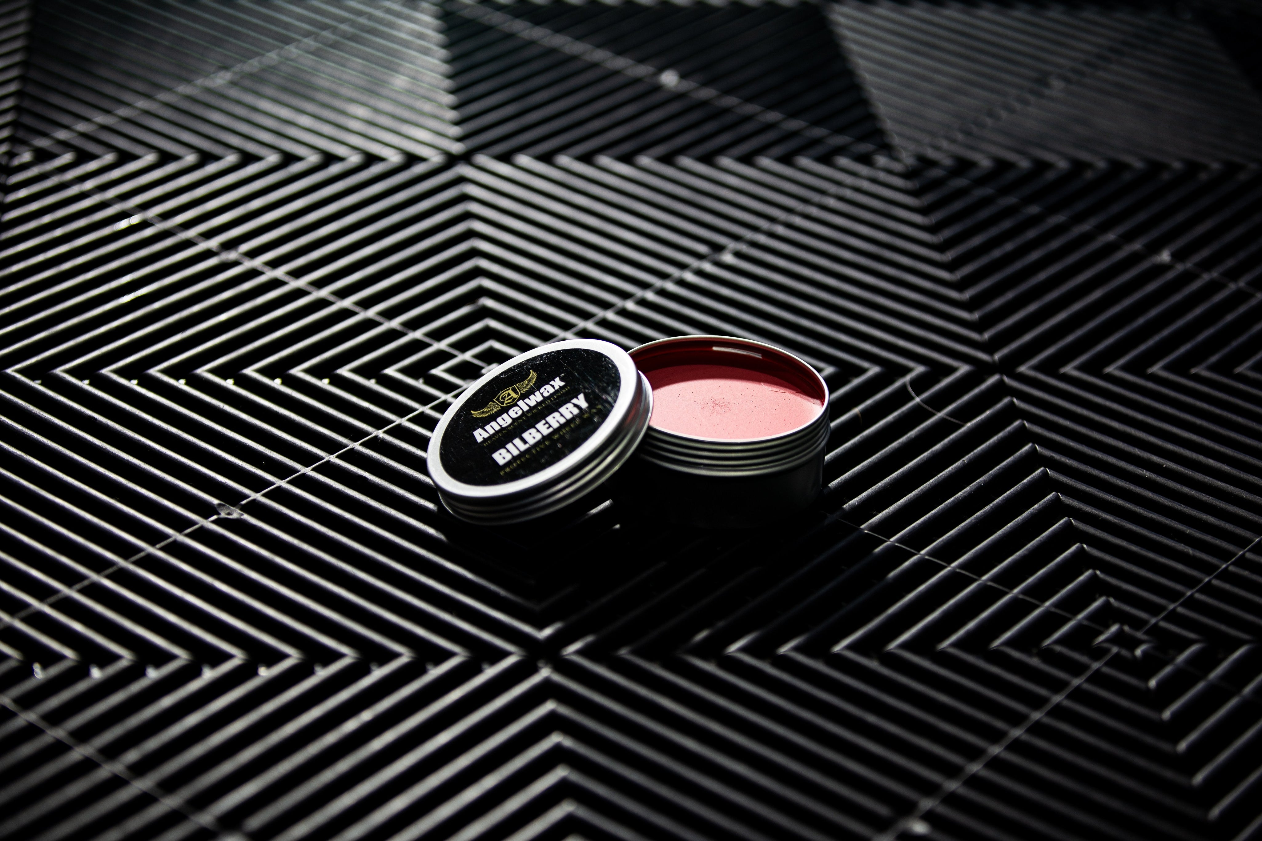 Anglewax Bilberry Wax | Temperature Resistant Wheel Wax