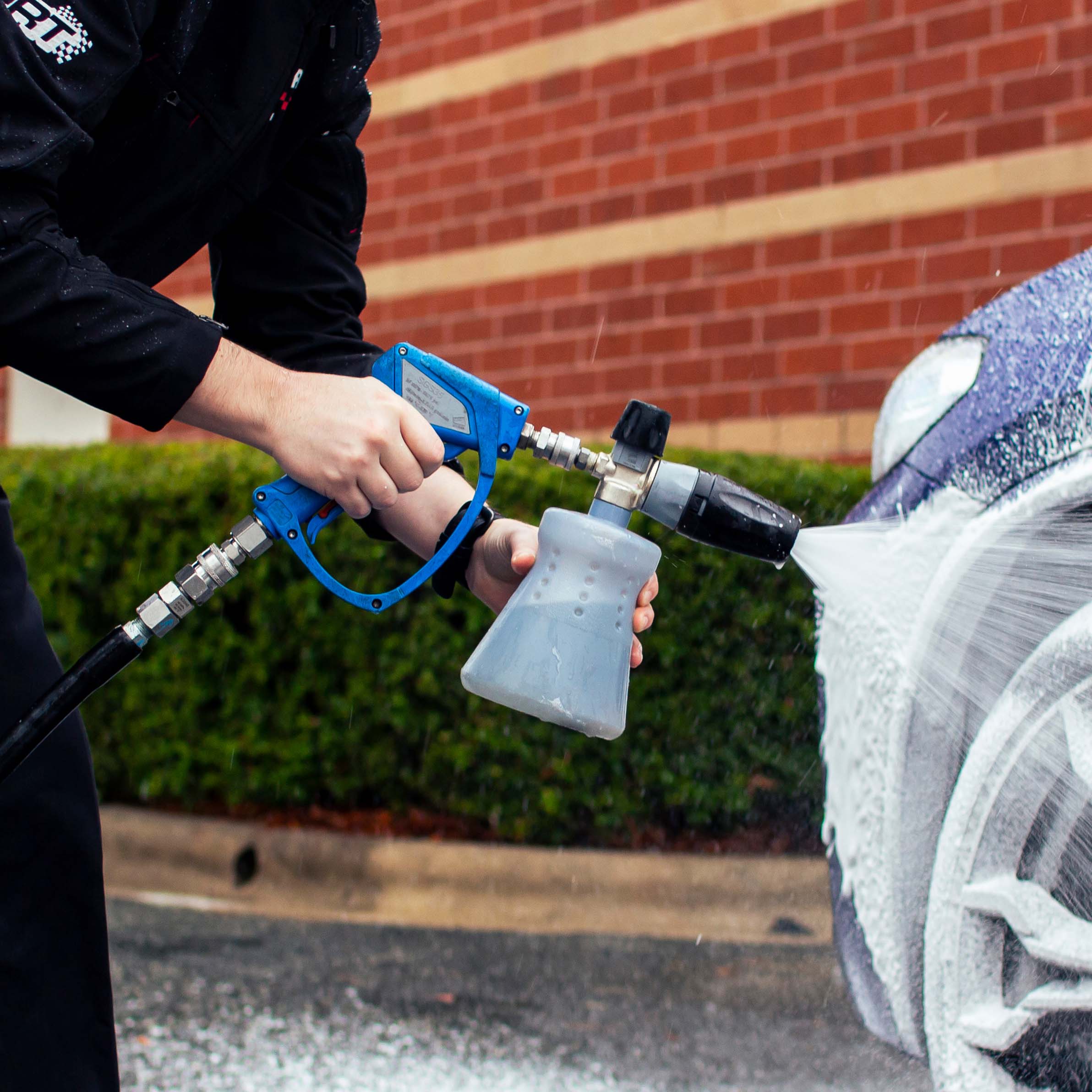 Mtm Hydro foam cannon action shot