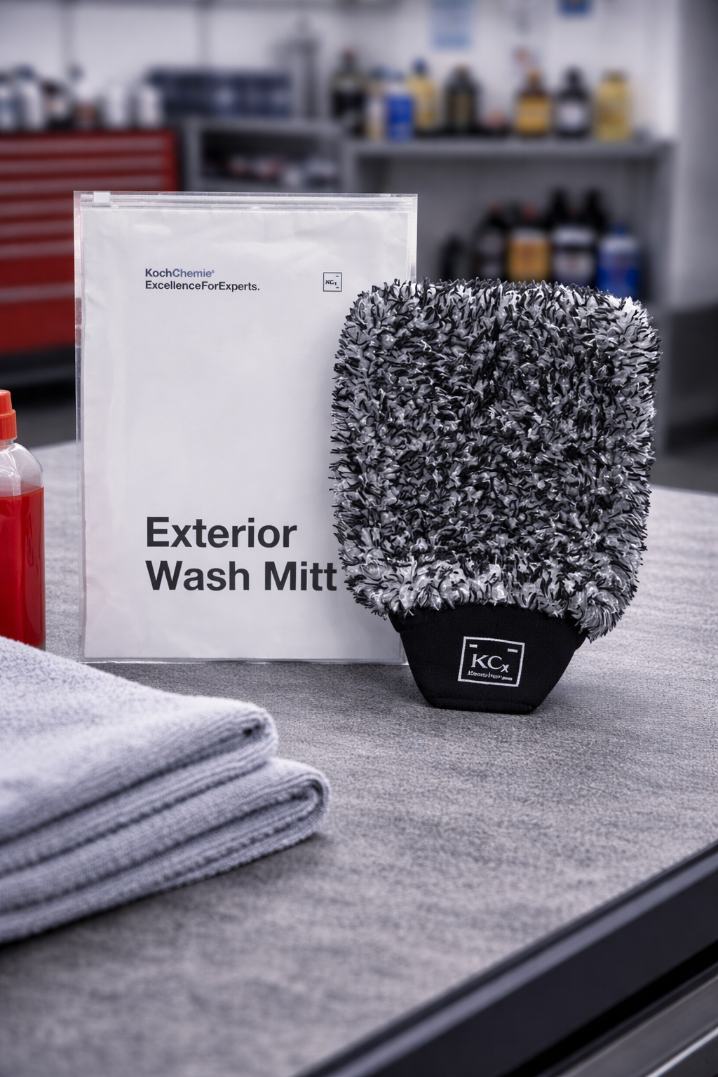 Koch Chemie Exterior Wash Mitt | Soft Microfiber Glove for Safe & Scratch-Free Car Washing